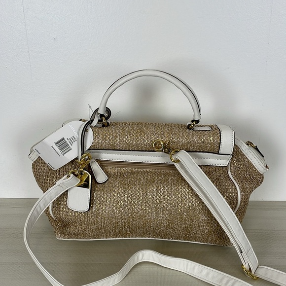 Jessica Simpson Darla Tan Cream Shoulder Bag Straw 3 Inside Pockets Zip Latch - Picture 3 of 5